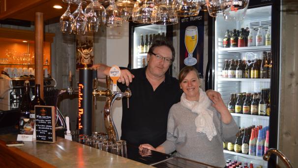 <p>Peggy Diricx und Francis Van Kalck freuen sich auf die Eröffnung ihres Bierhauses Fexen.</p>
