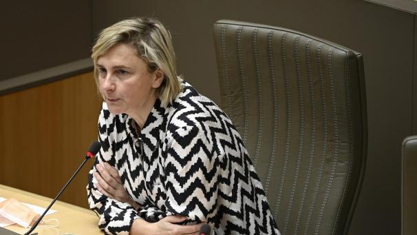 <p>Die flämische Regionalministerin Hilde Crevits will schärfer gegen den Verstoß bei Corona-Beihilfen vorgehen.</p>