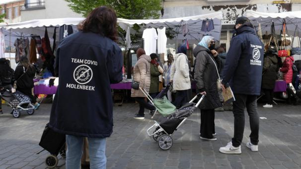 <p>Auf dem Wochenmarkt waren letzte Woche „Botschafter“ unterwegs, um unter den Besuchern ein Bewusstsein für den Sinn von Impfungen zu schaffen.</p>