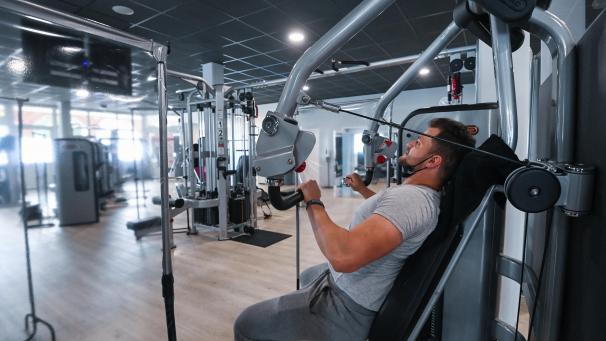 <p>Ab wann dürfen Fitness-Studios wieder öffnen? Die Branche hofft, dass der Konzertierungsausschuss heute ein verbindliches Datum nennt.</p>