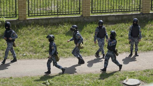 <p>Zwei russische Staatsagenturen berichteten am Dienstag übereinstimmend von elf Todesopfern in der Großstadt Kasan.</p>