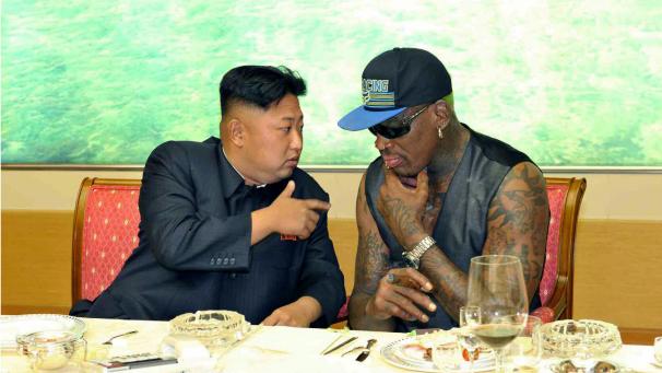 <p>Der nordkoreanische Machthaber Kim Jong-Un (links) empfing Dennis Rodman 2013 zu einem Gespräch.</p>