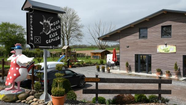 <p>Philippe Hunger stellt seinen Ziegenhof ein wenig neu auf und setzt dabei auf zwei bekannte Eupener Gastronomen.</p>