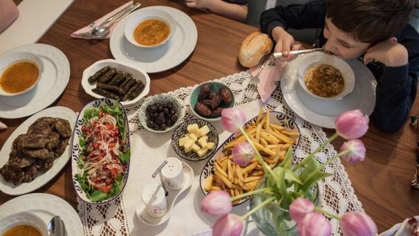 <p>Am Ende des Ramadan wird das Zuckerfest gefeiert.</p>