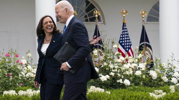 <p>Joe Biden verkündete das Ende der Maskenpflicht für Geimpfte.</p>