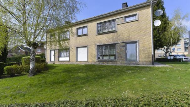 <p>Die Weichen sind gestellt: Noch vor dem Sommer sollen die Wohnungsbaugesellschaften im Norden und Süden der DG fusionieren.</p>