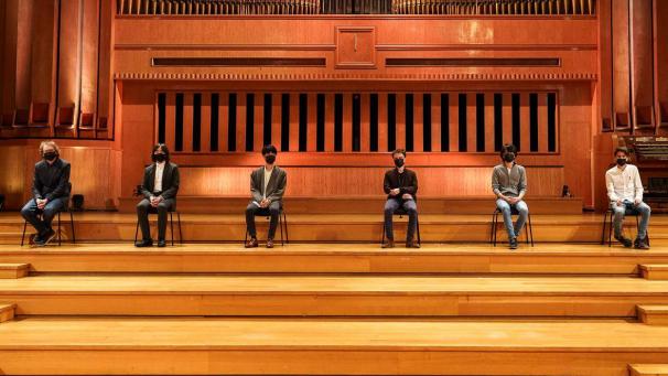 <p>Stehen im Finale: Vitaly Starikov, Tomoki Sakata, Keigo Mukawa, Sergei Redkin, Dmitry Sin und Jonathan Fournel.</p>