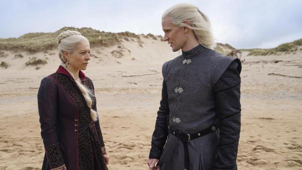 <p>Das vom Unternehmen HBO herausgegebene Foto zeigt Emma D'Arcy als Prinzessin Rhaenyra Targaryen und Matt Smith als Prinz Daemon Targaryen in der Game of Thrones-Vorgeschichte „House of the Dragon“. HBO gehört ebenfalls zu WarnerMedia.</p>
