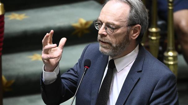 <p>N-VA-Fraktionschef Peter De Roover deckte ein „neues Problem“ in Zusammenhang mit dem Pandemiegesetz auf.</p>