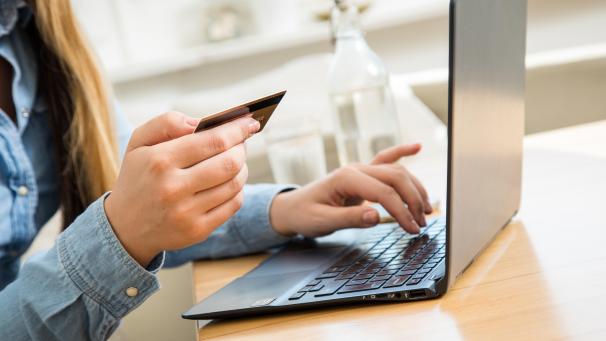 <p>Online-Shopping ist hierzulande beliebter geworden.</p>