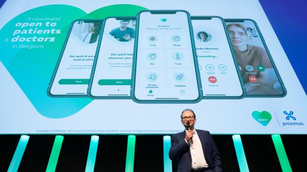 <p>Proximus-Manager Renaud Tilmans stellte am Dienstag der breiten Öffentlichkeit die neue App vor.</p>