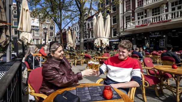<p>Ein Blick auf den Leidseplein in Amsterdam</p>