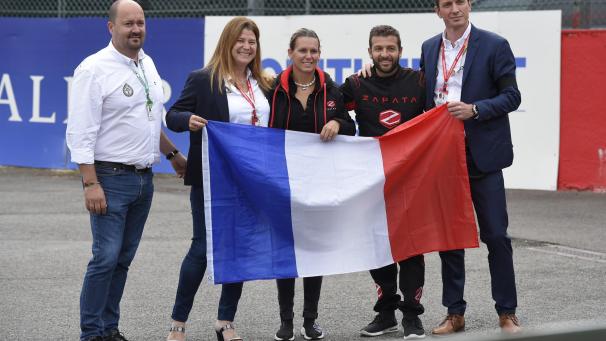 <p>Die Direktorin von Veranstalter Spa Grand Prix, Vanessa Maes (2.v.l.) blickt optimistisch auf das Formel-1-Rennen am 29. August in Spa-Francorchamps.</p>