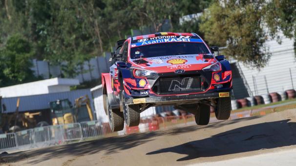 <p>Thierry Neuville beim Shakedown der Portugal-Rallye.</p>