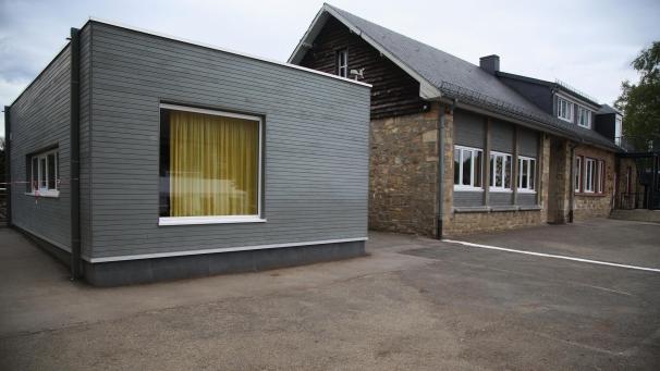 <p>In Thirimont stehen Arbeiten auf dem Schulhof und der Ausbau der Schule an.</p>