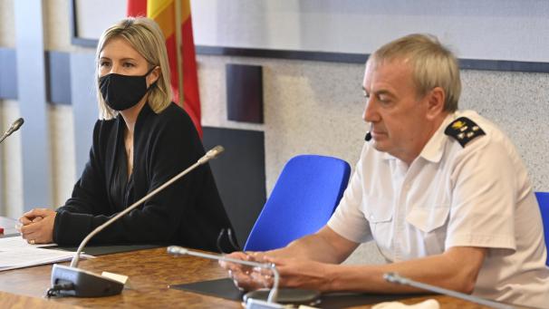 <p>Pressekonferenz von Verteidigungsministerin Dedonder und Armeechef Hofman.</p>