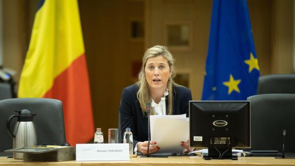 <p>Im Brüsseler Egmont-Palast gab Innenministerin Annelies Verlinden am Dienstag den Startschuss für die sog. „Etats Généraux“ der Polizei, einer umfassenden Bestandsaufnahme unter Mitwirkung zahlreicher Akteure.</p>