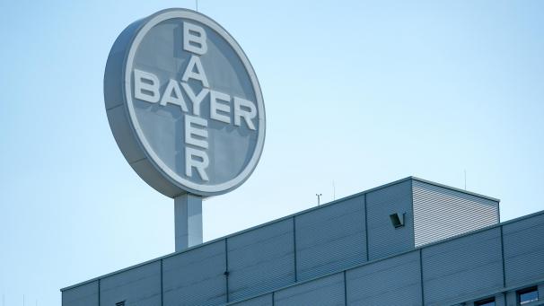 <p>Der Pharma- und Chemiekonzern Bayer muss im US-Rechtsstreit um angebliche Krebsrisiken des glyphosathaltigen Unkrautvernichters Roundup einen Rückschlag hinnehmen.</p>