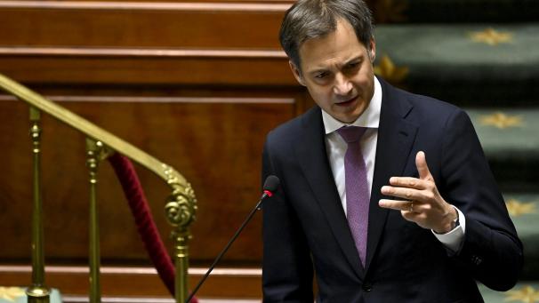 <p>Die Gaststättenbranche macht sich Sorgen. Premier De Croo (hier im Kammerplenum) versuchte zu beruhigen.</p>