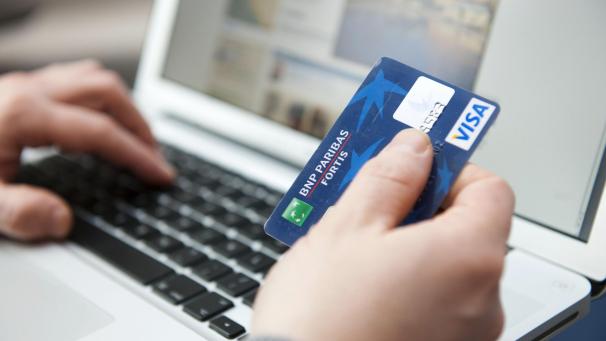 <p>Mit einer Resolution will die MR-Fraktion in der Kammer dem Online-Handel einen Schub geben. Illustration: belga</p>