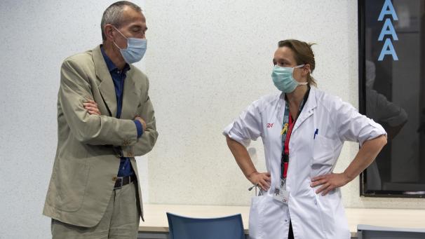 <p>Gesundheitsminister Frank Vandenbroucke (l.) und Infektiologin Erika Vlieghe.</p>