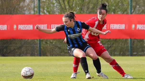 <p>Loredana Humartus (rechts) steht vor ihrem Debüt in der Nationalmannschaft.</p>