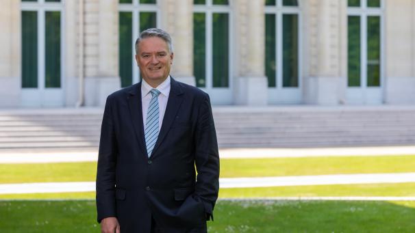 <p>Mathias Cormann vor dem Sitz der OECD in Paris. Seit Dienstag ist der 50-jährige Raerener der sechste Generalsekretär in der 60-jährigen Geschichte der Organisation.</p>