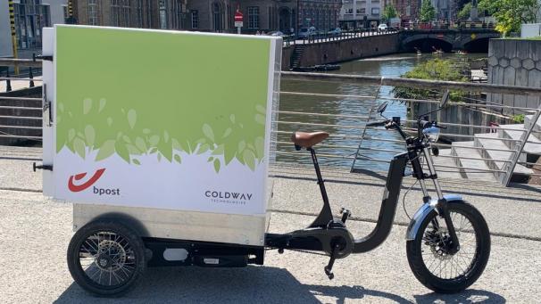 <p>Mit diesen Gefährten werden in Gent ab sofort Tiefkühlwaren von A nach B transportiert.</p>