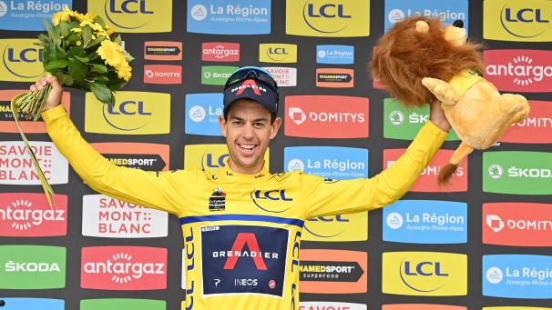 <p>Richie Porte feiert seinen Triumph.</p>