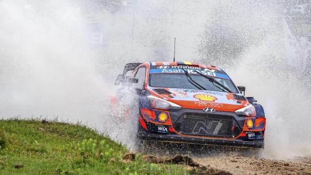 <p>Thierry Neuville wollte den Sieg auf Sardinien: Es reichte aber nur zu Platz drei.</p>