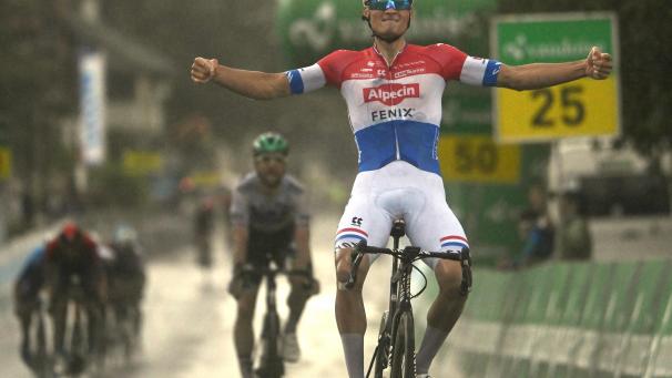 <p>Mathieu van der Poel siegte im Regen.</p>