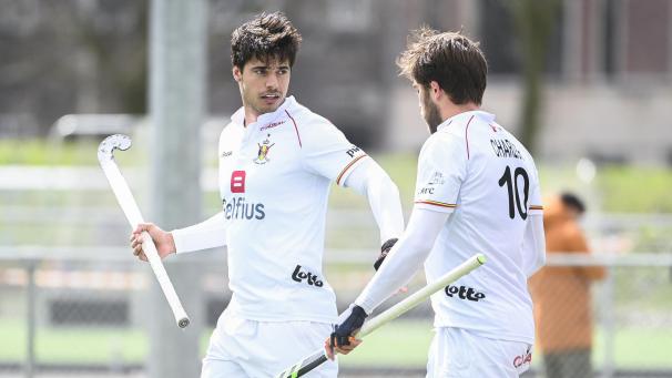 <p>Alexander Hendrickx (links) traf dreimal nach Strafecke.</p>