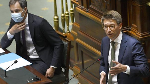 <p>Lobende Worte für das Sozialabkommen: Premier De Croo (l.) und sein PS-Vize Dermagne.</p>