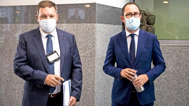 <p>Der Generalverwalter der Staatssicherheit, Jaak Raes (l.) und Justizminister Vincent Van Quickenborne.</p>