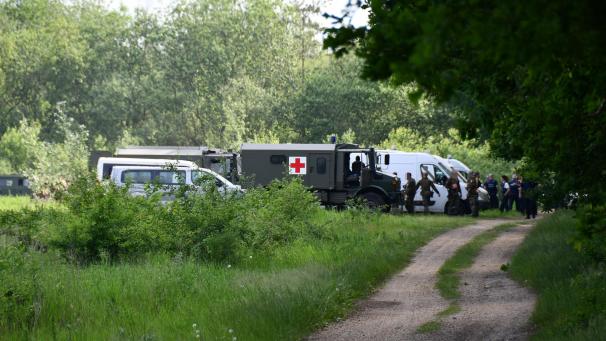 <p>Am Donnerstag haben sich erneut Einsatzkräfte der Armee auf die Suche nach dem flüchtigen Soldaten Jürgen Conings gemacht.</p>