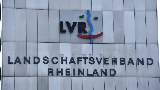 <p>Ein Blick auf das Gebäude des Landschaftsverbandes Rheinland in Köln</p>