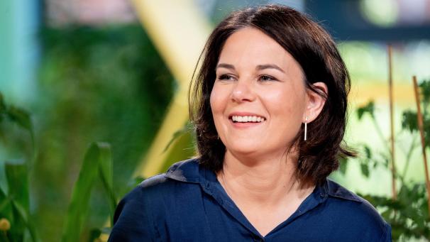 <p>Wird die Grünen wohl trotz Absturz in den Meinungsumfragen in die Bundestagswahl führen: Annalena Baerbock.</p>