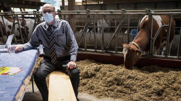 <p>Markus Ritter (Mitte-SG), und Präsident des Schweizer Bauernverbandes wartet auf die ersten Resultate der Agrarinitiativen „Für eine Schweiz ohne synthetische Pestizide“ und „Volksinitiative für sauberes Trinkwasser und gesunde Nahrung“.</p>