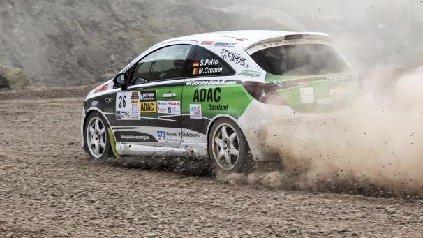 <p>Starker Auftritt des Ostbelgiers Marco Cremer als Copilot von Stefan Petto (D) im Opel Corsa.</p>