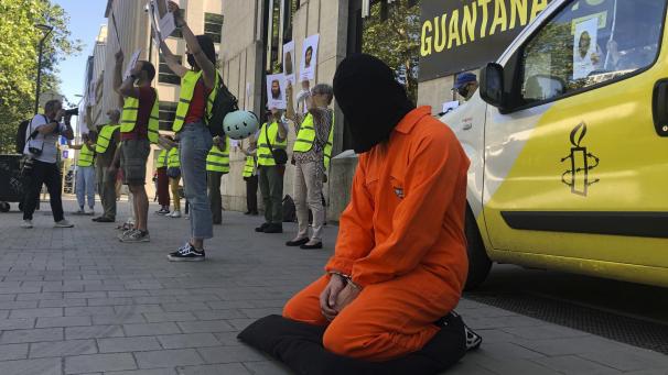<p>Aktivisten von Amnesty Belgien am Montagmittag in Brüssel</p>