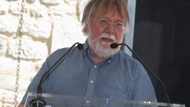 <p>Hans Reul, künstlerischer Leiter von OstbelgienFestival, zeigte sich erfreut, wieder in Malmedy präsent sein zu können.</p>