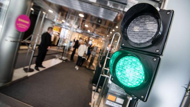 <p>Laut Nationalbank stehen alle Ampeln für die wirtschaftliche Erholung unseres Landes auf Grün.</p>