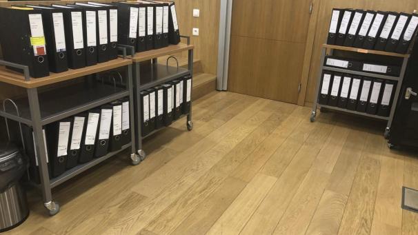 <p>Die Akte, mit der sich das Eupener Gericht am Montag ausführlich beschäftigte, füllt zahlreiche Ordner.</p>