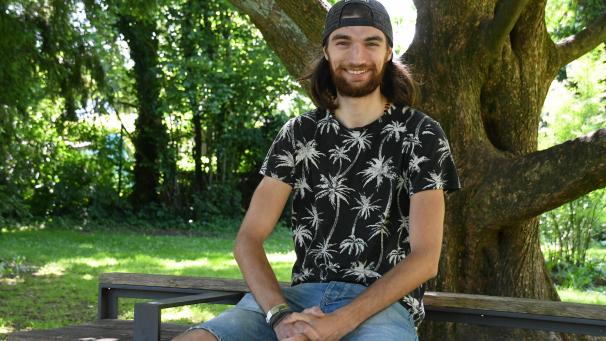 <p>Seit viereinhalb Jahren lebt der Eupener Luca Schlabertz in Innsbruck, sein Herz schlägt allerdings immer noch nur für die Roten Teufel.</p>