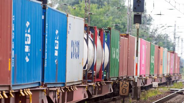 <p>Belgien und insbesondere der Hafen von Antwerpen träumen schon lange von einer neuen Bahnverbindung mit dem Ruhrgebiet.</p>