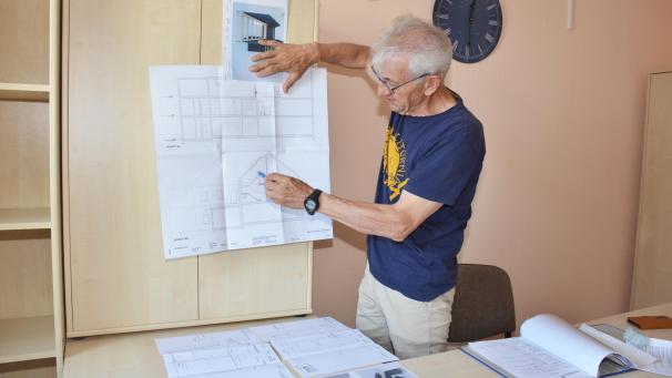 <p>Erhebliche Maßnahmen waren im Pfarrheim erforderlich, erklärt VoG-Präsident Willy Paquet.</p>