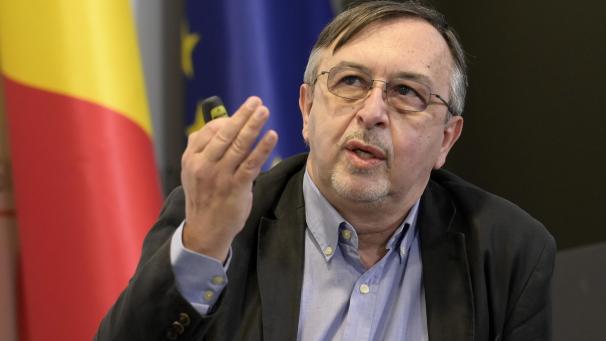 <p>Der Virologe Yves Van Laethem warnt: „Es ist möglich, dass sich die Delta-Variante in den nächsten Wochen in unserem Land durchsetzt.“</p>