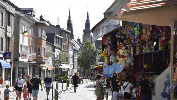 <p>Viel war zum Start am Freitagnachmittag noch nicht vor den Buden und Fahrgeschäften los.</p>