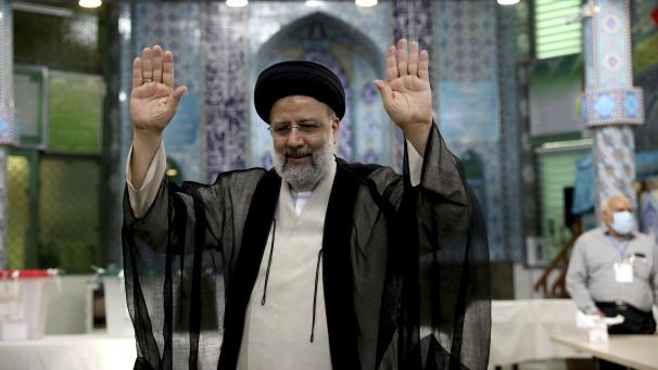 <p>Ebrahim Raeissi hat die Präsidentenwahl im Iran gewonnen.</p>