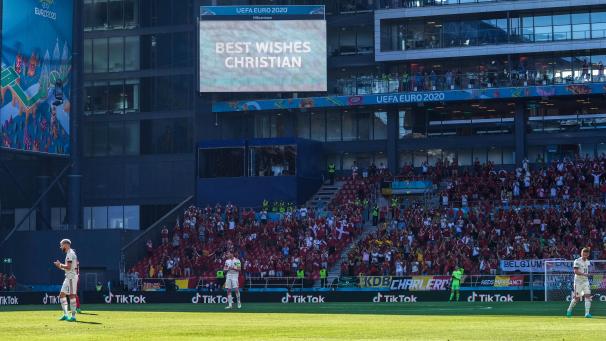 <p>Das EM-Vorrundenspiel der Roten Teufel gegen Dänemark war am vergangenen Donnerstag zur zehnten Minute zu Ehren des dänischen Spielers Eriksen unterbrochen worden.</p>